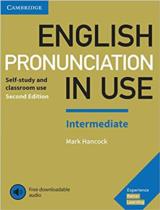 English Pronunciation in Use Intermediate  : Book with Answers and Downloadable Audio  